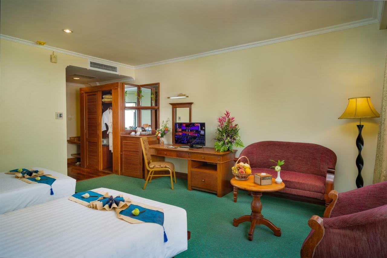 Dragon Royal Angkor Hotel Сием Реап Екстериор снимка