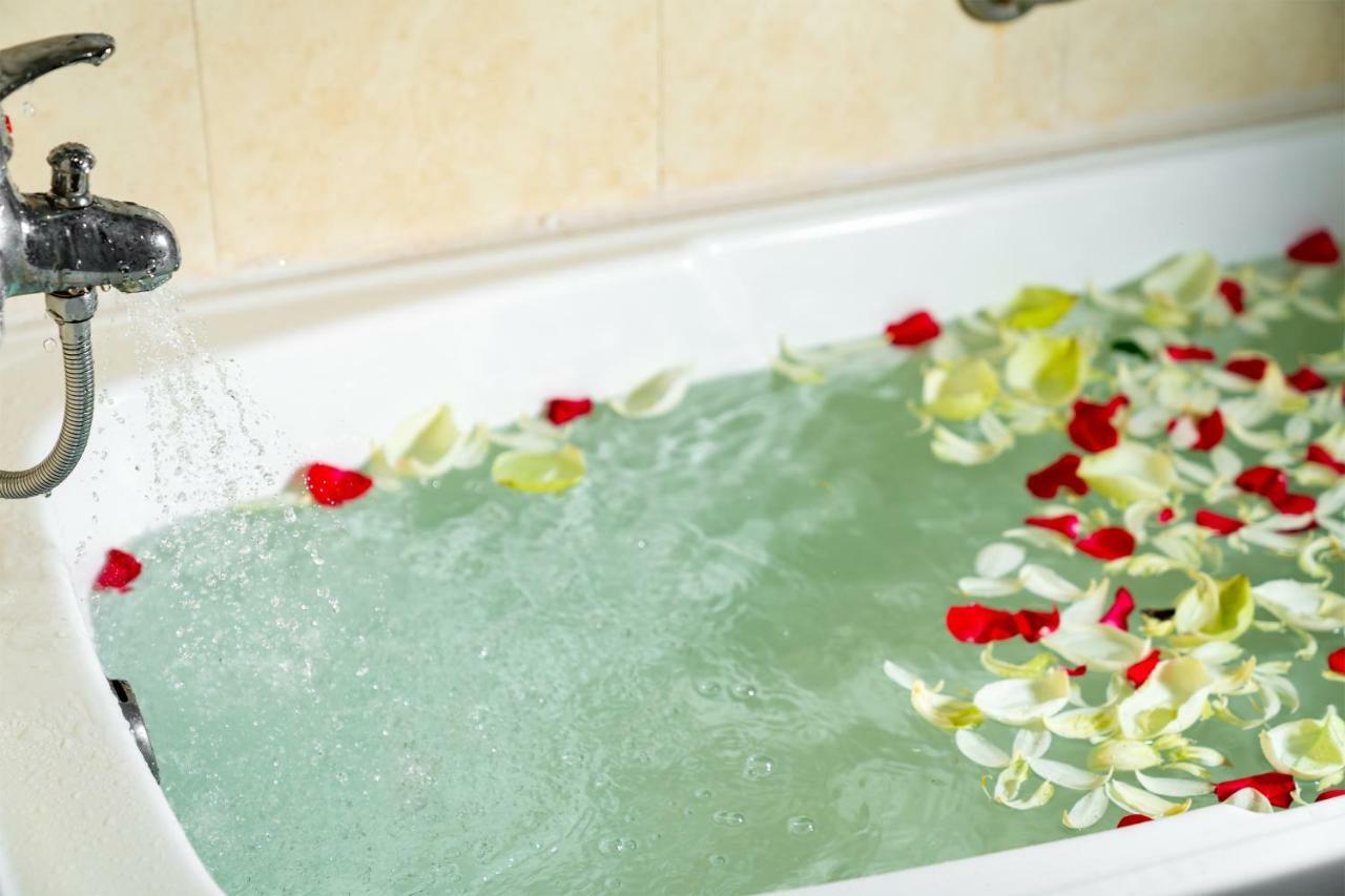Dragon Royal Angkor Hotel Сием Реап Екстериор снимка