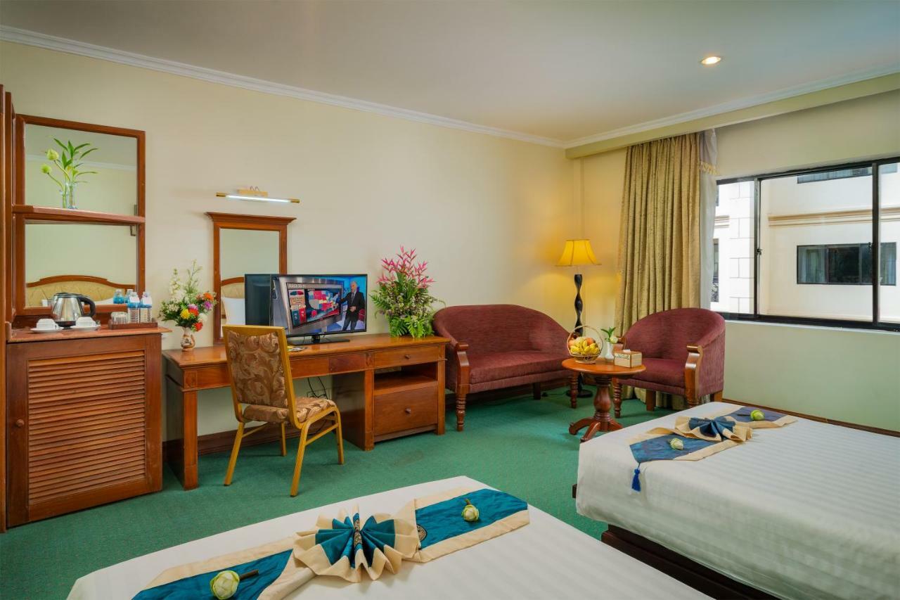 Dragon Royal Angkor Hotel Сием Реап Екстериор снимка