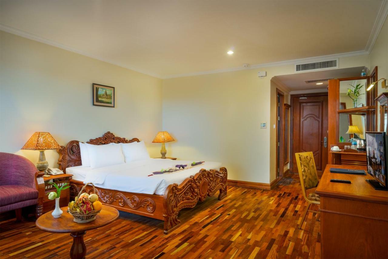 Dragon Royal Angkor Hotel Сием Реап Екстериор снимка