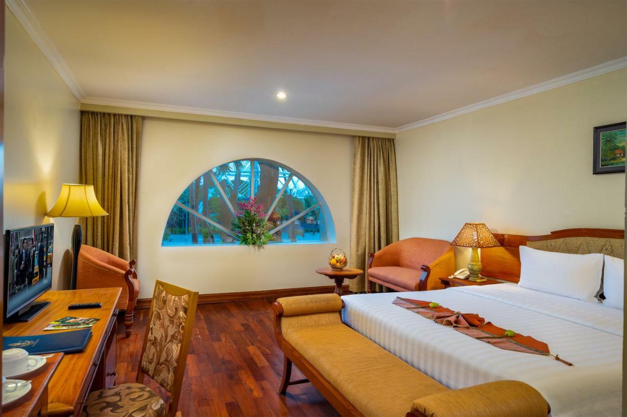 Dragon Royal Angkor Hotel Сием Реап Екстериор снимка