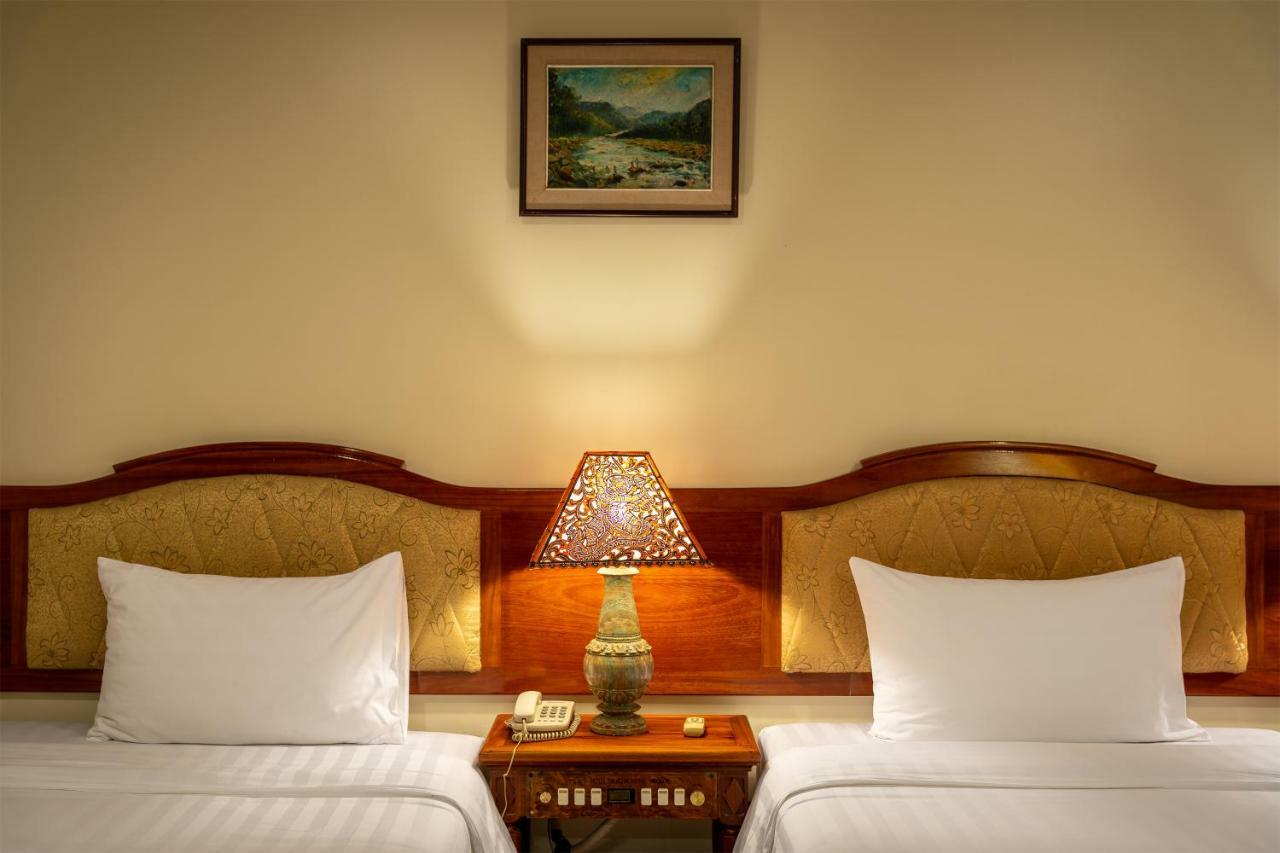 Dragon Royal Angkor Hotel Сием Реап Екстериор снимка