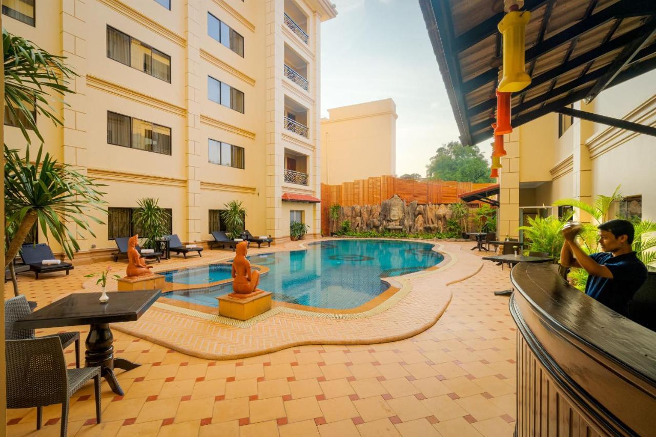 Dragon Royal Angkor Hotel Сием Реап Екстериор снимка