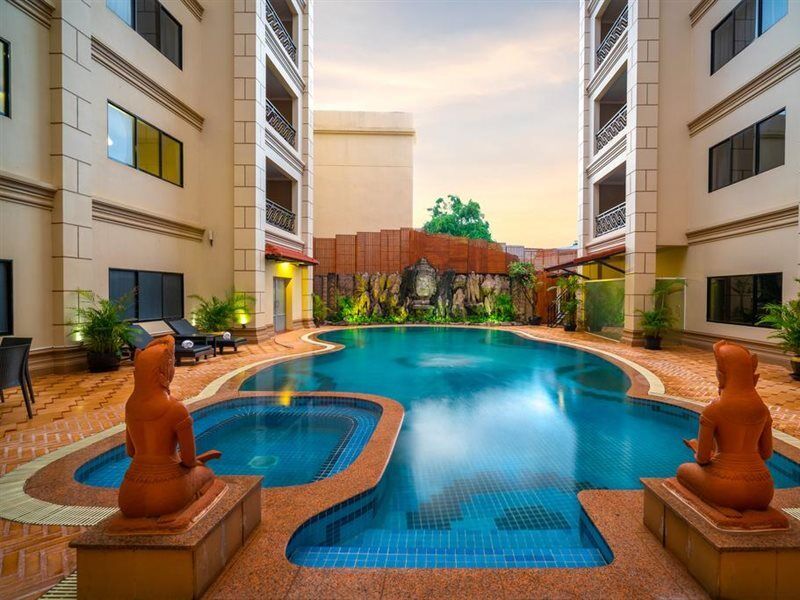 Dragon Royal Angkor Hotel Сием Реап Екстериор снимка